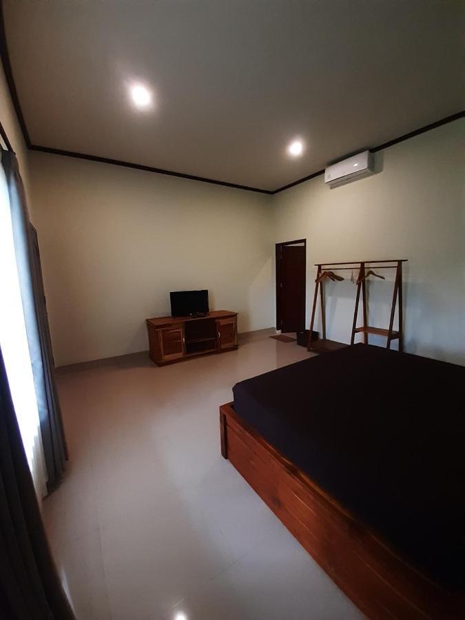 Kamala Hotel Selong Belanak Exterior photo